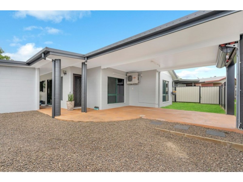 11 Venus Battery Close, Edmonton QLD 4869