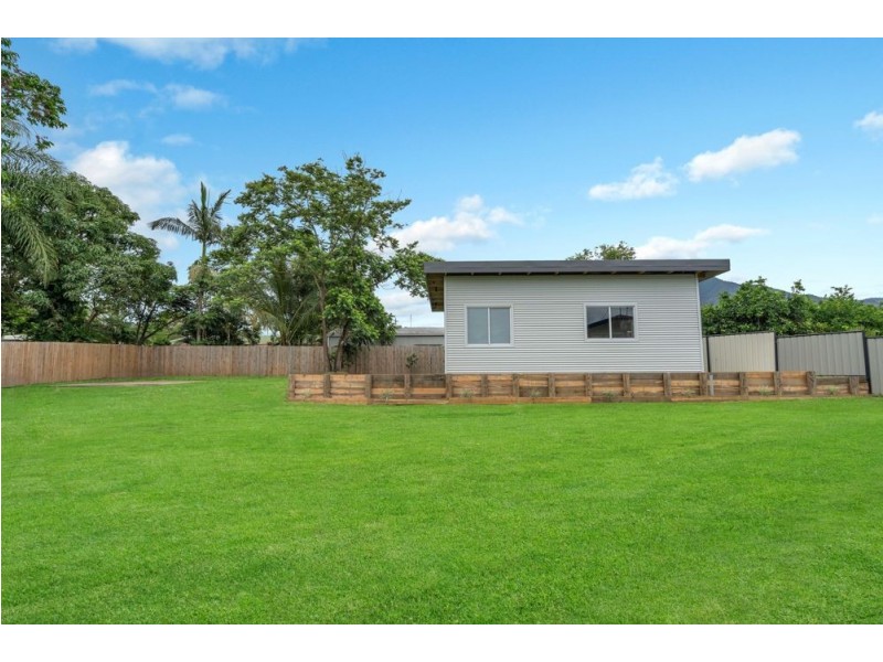 11 Venus Battery Close, Edmonton QLD 4869