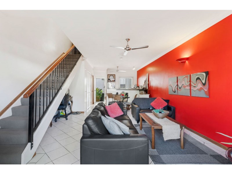 3/32 Oliva Street, Palm Cove QLD 4879