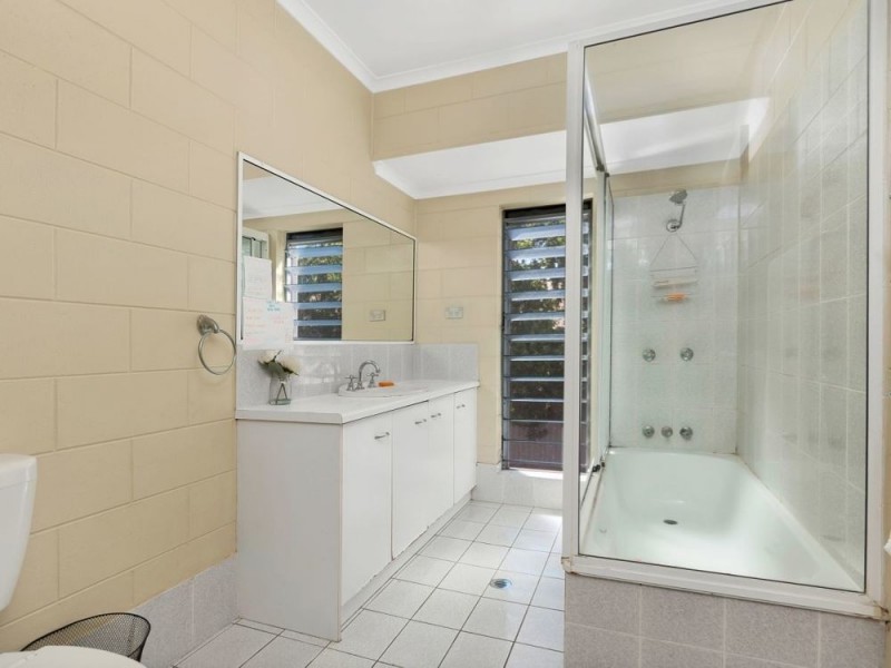 16/8-14 Rose Street, Westcourt QLD 4870