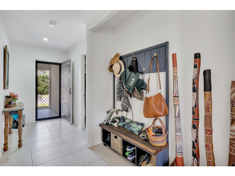 42 Disney Street, White Rock QLD 4868