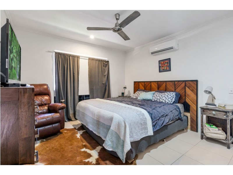 42 Disney Street, White Rock QLD 4868