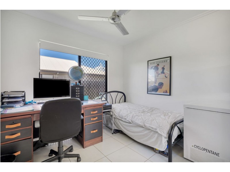 42 Disney Street, White Rock QLD 4868