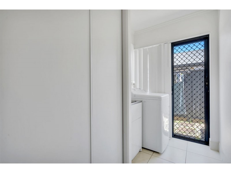 42 Disney Street, White Rock QLD 4868