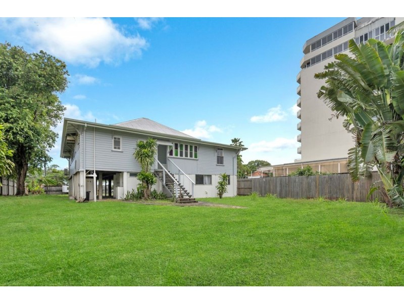 231 Esplanade, Cairns North QLD 4870