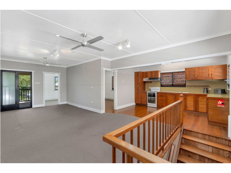 103 English Street, Manunda QLD 4870