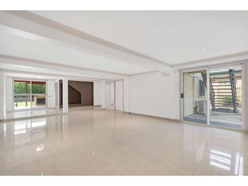 103 English Street, Manunda QLD 4870