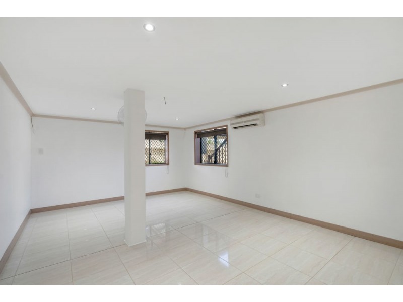 103 English Street, Manunda QLD 4870