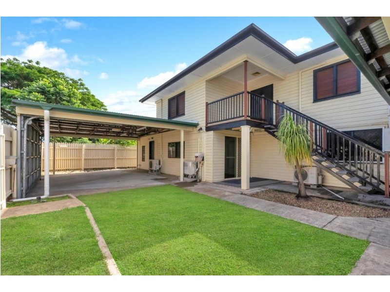 103 English Street, Manunda QLD 4870