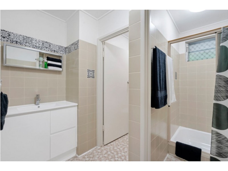 45 Walsh Street, Edge Hill QLD 4870