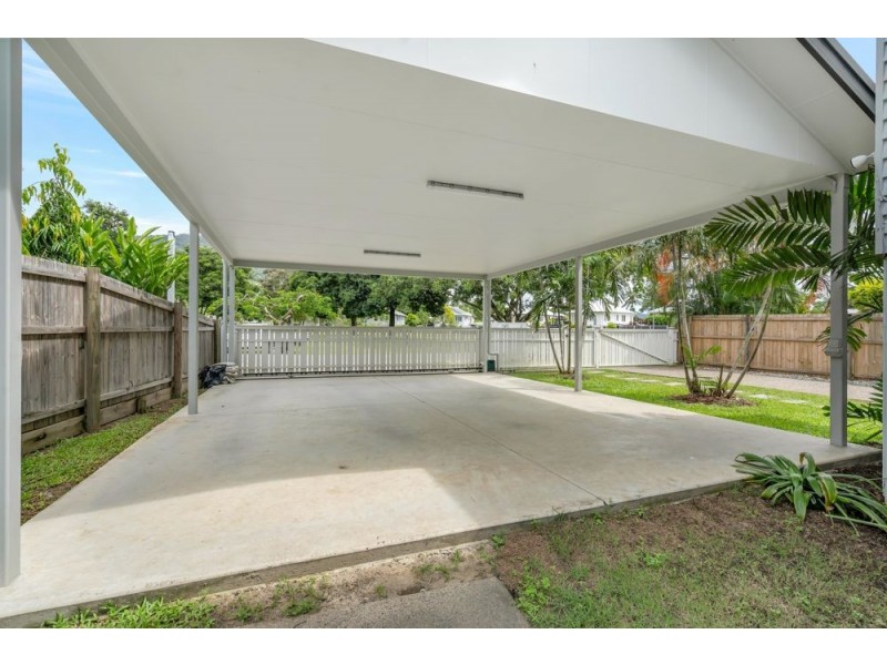 7 Hoad Street, Earlville QLD 4870