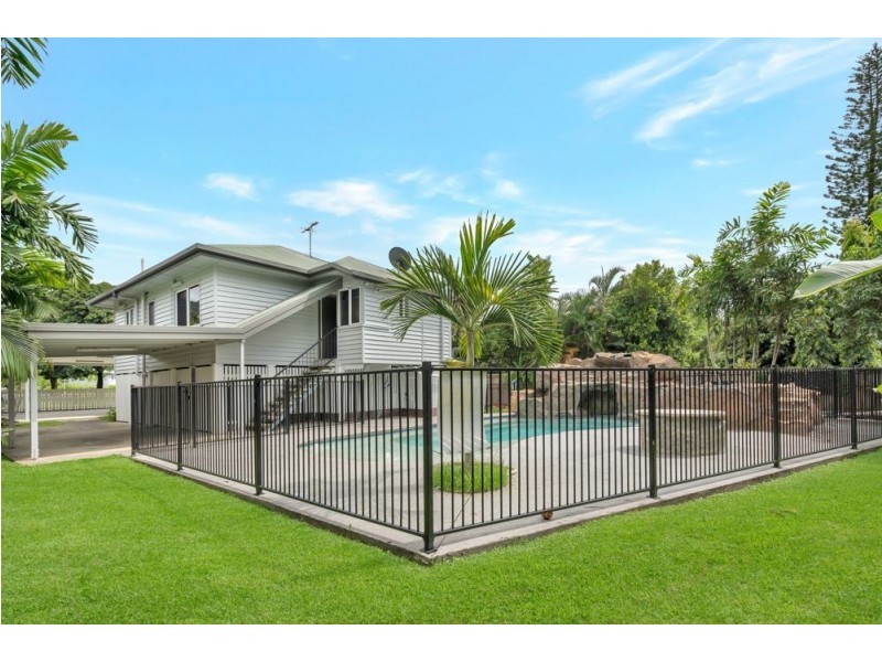 7 Hoad Street, Earlville QLD 4870