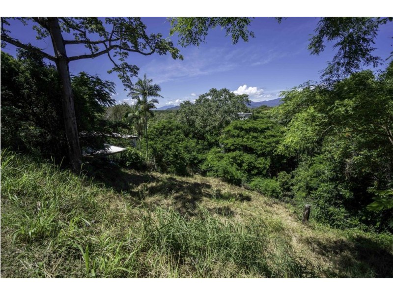 9 Ray Street, Yorkeys Knob QLD 4878