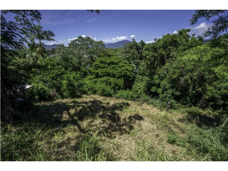 9 Ray Street, Yorkeys Knob QLD 4878