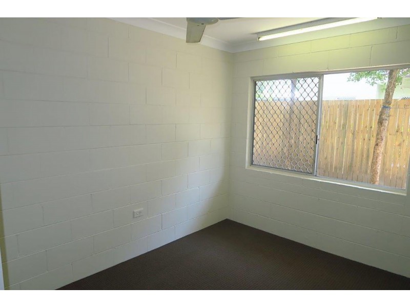 2/50 Alfred Street, Manunda QLD 4870