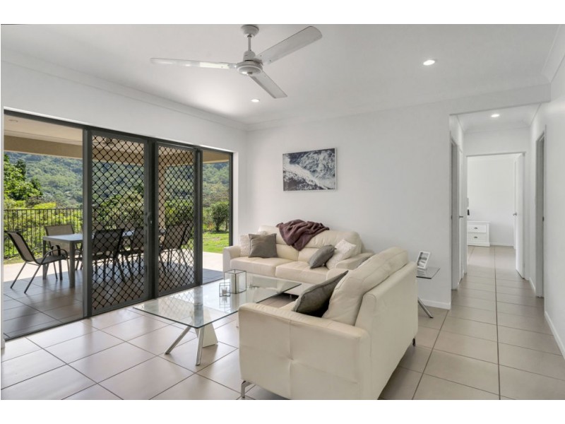 40 Xavier Herbert Drive, Redlynch QLD 4870