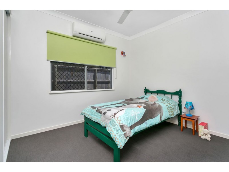 38 Springbrook Avenue, Redlynch QLD 4870