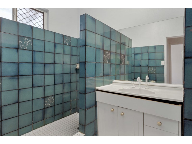 9 Scenic Street, Bayview Heights QLD 4868