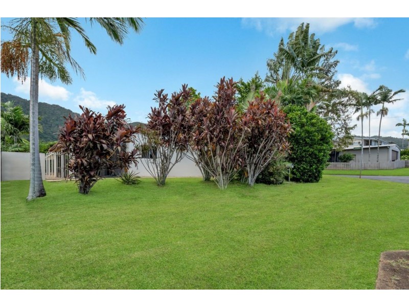 9 Scenic Street, Bayview Heights QLD 4868