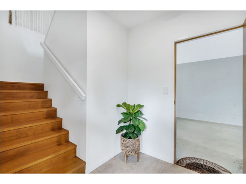 40b Barron River Esplanade, Machans Beach QLD 4878