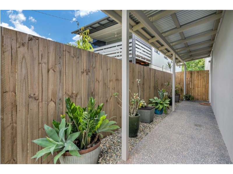 40b Barron River Esplanade, Machans Beach QLD 4878
