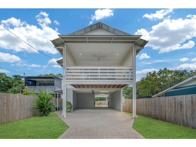 40b Barron River Esplanade, Machans Beach QLD 4878