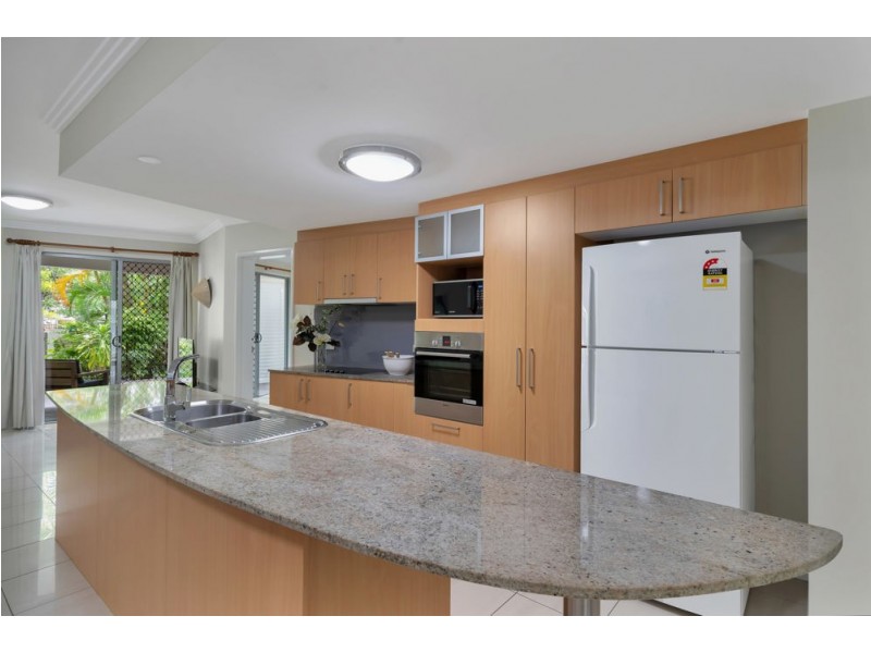 12/242 Grafton Street, Cairns North QLD 4870