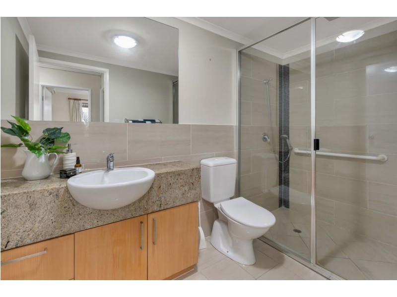 12/242 Grafton Street, Cairns North QLD 4870