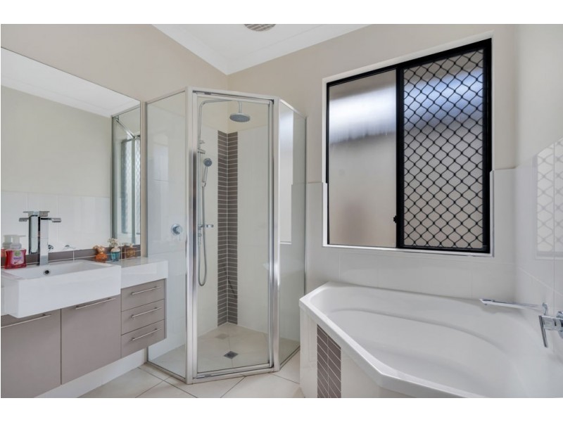 20 Selwyn Circuit, Trinity Park QLD 4879