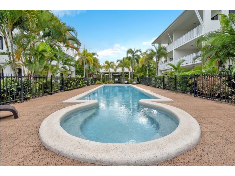 8/44-50 Pease Street, Manoora QLD 4870