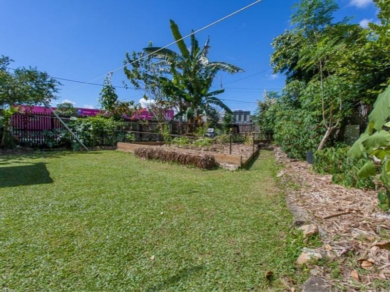 1-3 McKauge Street, Earlville QLD 4870