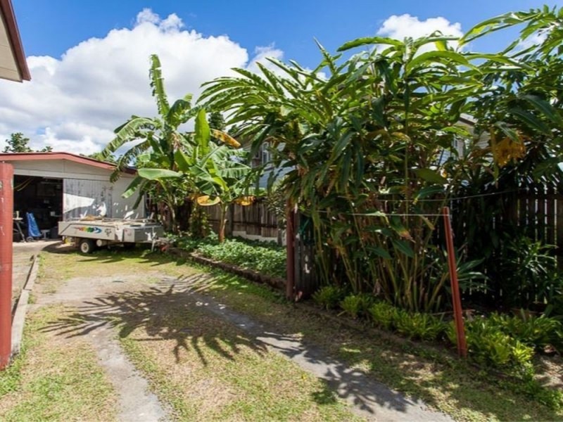 1-3 McKauge Street, Earlville QLD 4870