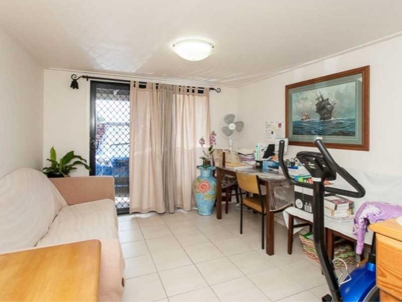 1-3 McKauge Street, Earlville QLD 4870