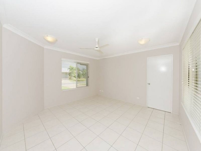 3 Disney Street, White Rock QLD 4868