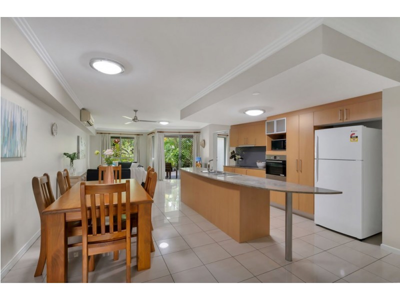 12/242 Grafton Street, Cairns North QLD 4870
