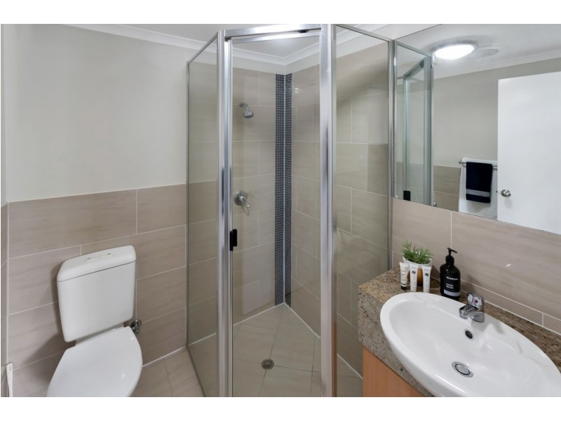 12/242 Grafton Street, Cairns North QLD 4870