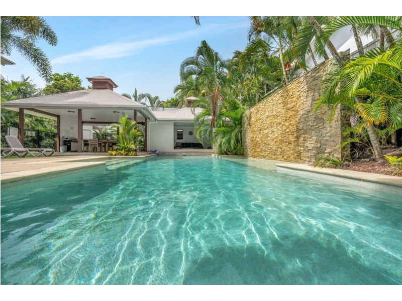 12/242 Grafton Street, Cairns North QLD 4870