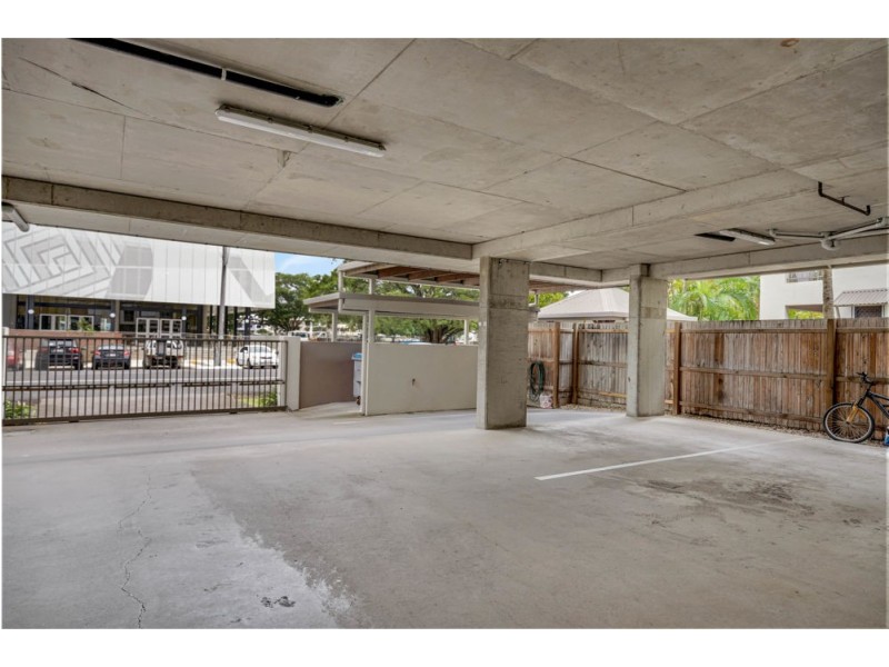 12/242 Grafton Street, Cairns North QLD 4870