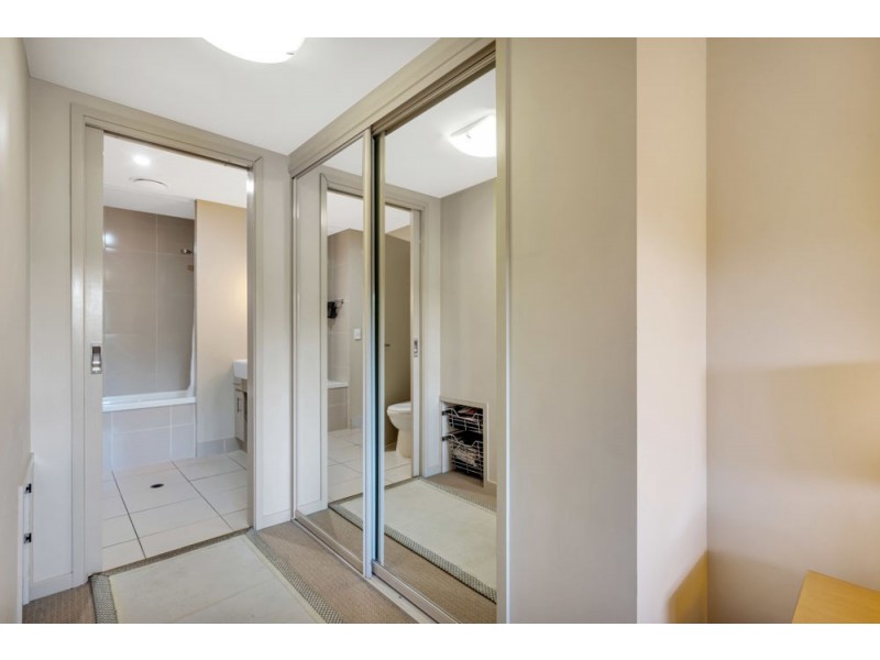 225/12-21 Gregory Street, Westcourt QLD 4870