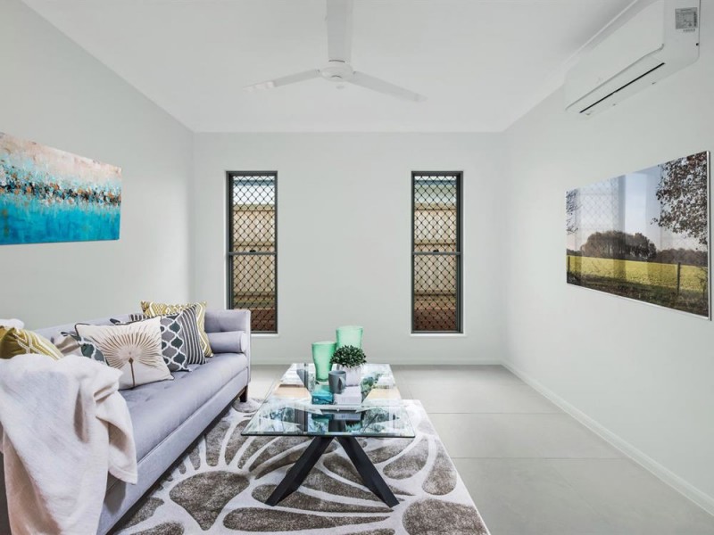 58 Springbrook Avenue, Redlynch QLD 4870