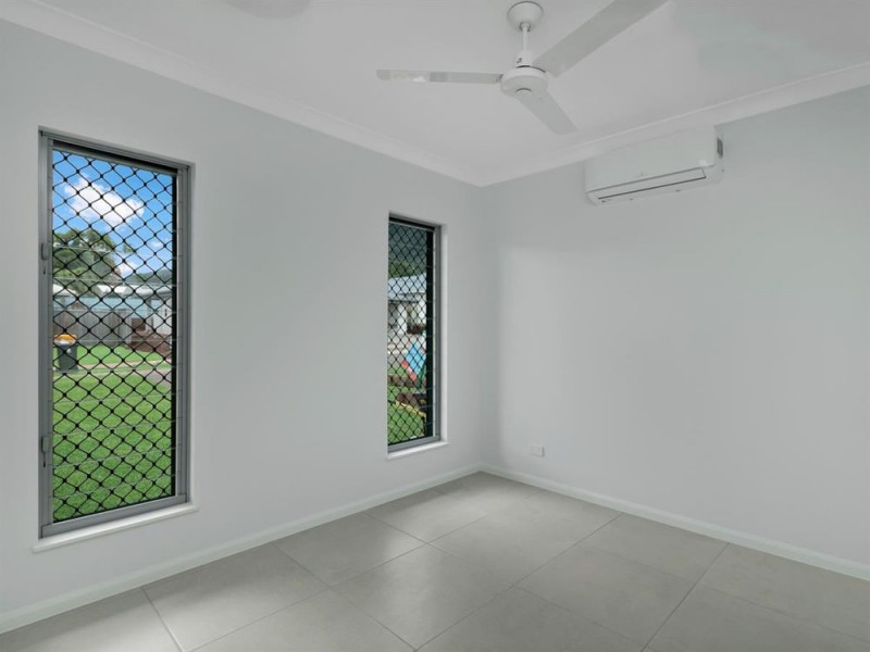 58 Springbrook Avenue, Redlynch QLD 4870