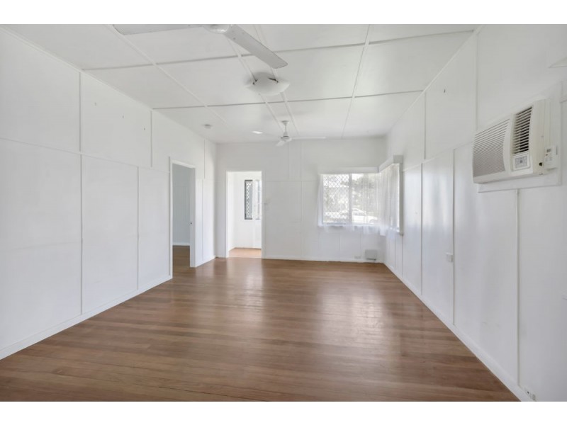 26 Howe Street, Cairns North QLD 4870