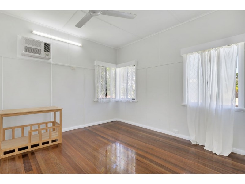 26 Howe Street, Cairns North QLD 4870