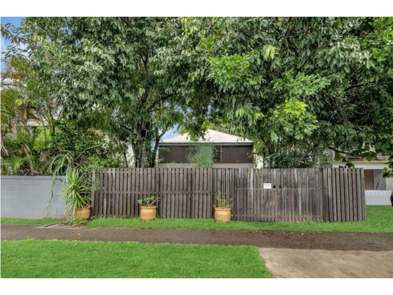 165 Grafton Street, Cairns City QLD 4870