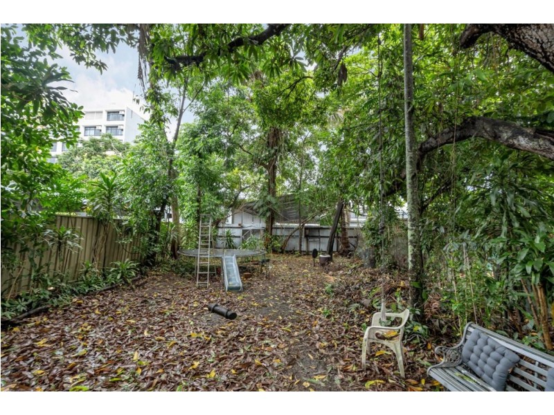 165 Grafton Street, Cairns City QLD 4870