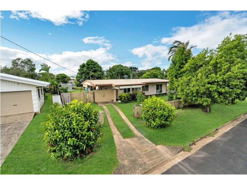 12 Lynette Street, Woree QLD 4868