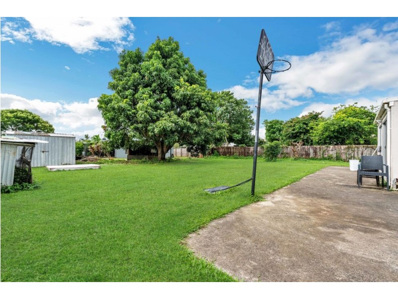 12 Lynette Street, Woree QLD 4868