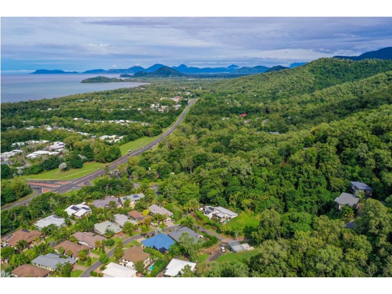 10 Seascape Close, Palm Cove QLD 4879