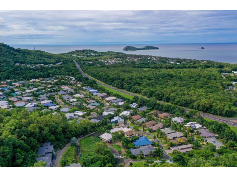 10 Seascape Close, Palm Cove QLD 4879