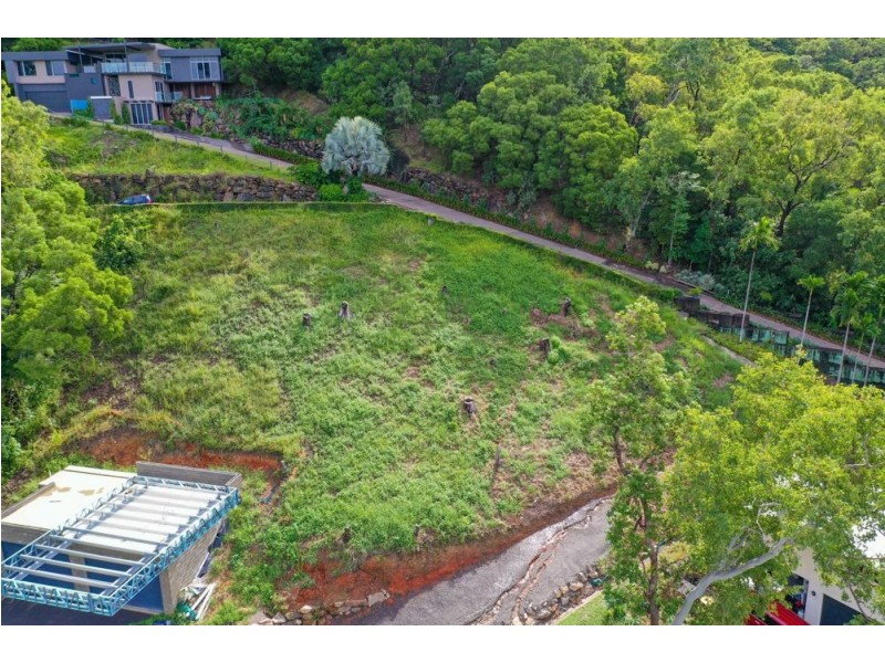 10 Seascape Close, Palm Cove QLD 4879